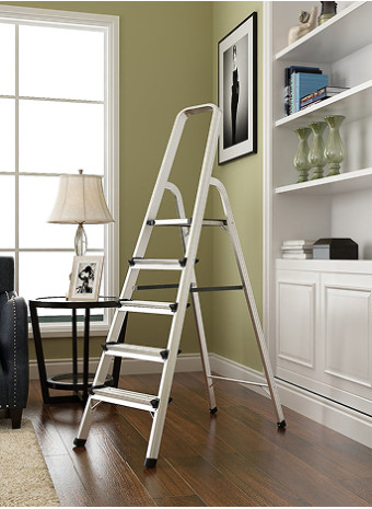 Стремянки: незаменимые помощники в быту и ремонте